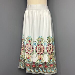 Boho Embroidered Mesh Skirt Sz. M. White Floral Sheer Overlay Whimsy Artistic